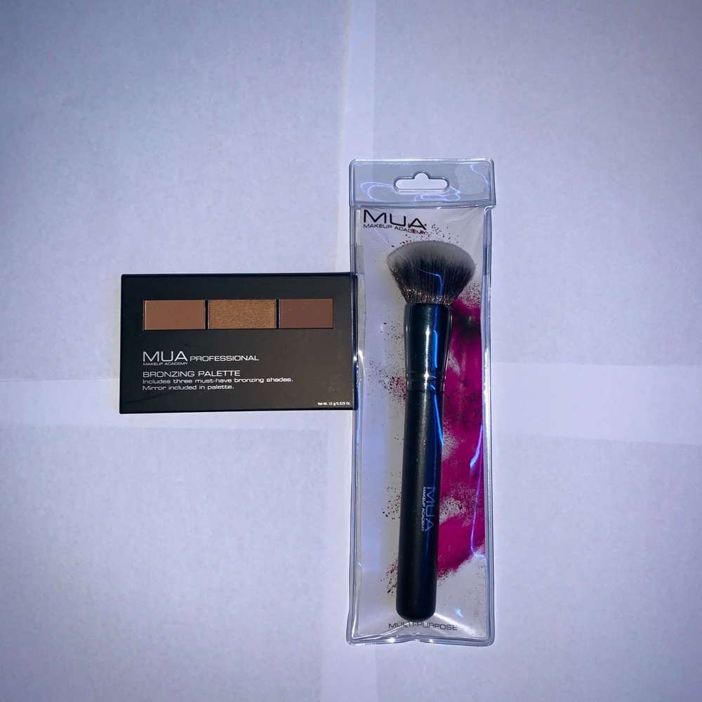 MUA Bronzing pallet and multipurpose brush